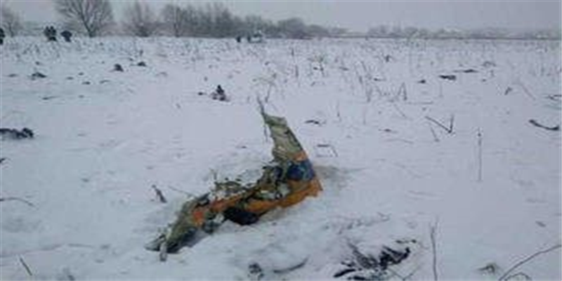मास्को के बाहर रूसी यात्री विमान दुर्घटनाग्रस्त 71 की मौत।
